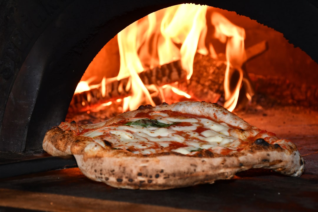 Crust Pizza Store